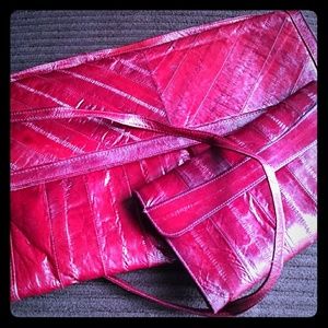 VINTAGE GENUINE ELL SKIN PURSE AND WALLET!